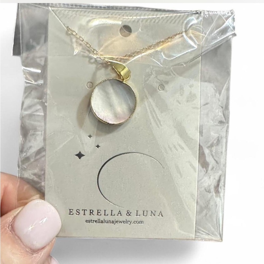 Minimalist Natural Pearl Shell 14k Gold Necklace